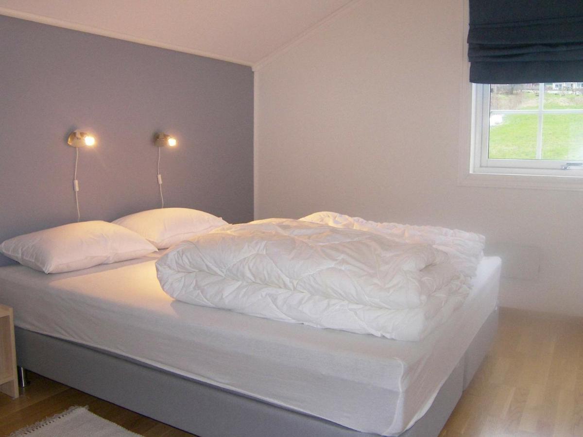 Two-Bedroom Holiday Home In Leikanger ไลคังเกอร์ ภายนอก รูปภาพ